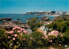 CPM Biarritz Pyr Atl Le Phare et la Plage 