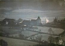 CPM Pays basque Village dans la brume au petit matin 