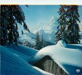 CPM Hiver dans nos montagnes Bien a l'abri sous son manteau 