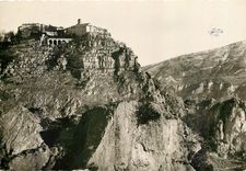 CPM Gourdon AM Le pittoresque village perche au sommet de la montague 