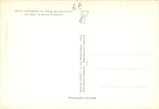 CPM Gourdon Le village sur son rocher Au fond la plaine d'Antibes