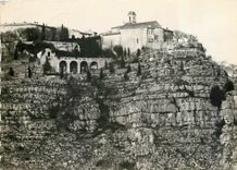 CPM Gourdon AM Le pittoresque Village perche au sommet de la Montagne 