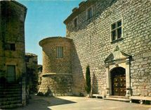 CPM Gourdon Alpes Maritimes Le Vieux Chateau 