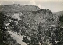 CPM Gourdon AM vu de la Route de Grasse 