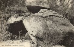 Huelgoat CPA the cave of Arthus