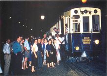 CPM Le Train Bleu Lyon Fontaines Neuville 