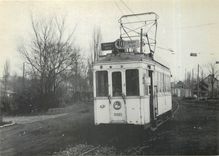 CPM Triviers depot Motrice a 2 essieux