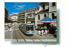 CPM Grenoble Isere Le tramway place Felix Poulat 