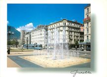 CPM Grenoble Isere Le tramway vers la gare SNCF La nouvelle fontaine 