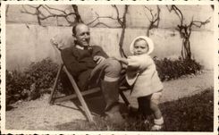 CPA Real photo child and large father