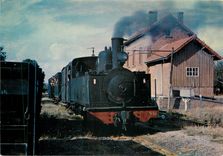 CPM Train vapeur voyageur tire par la locomotive 130T Haine St. Pierre Nr.15 en gare de Wavignies