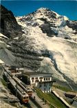 CPM Eigergletscher (2320m) mit Moench (4105m) Station der Jungfraubahn