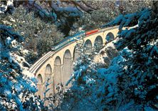 CPM Un couplage d'autorails X-2800 avec remorque rouge