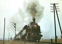 CPM la locomotive 423.041 s'est mise en route en trainant un train historique special