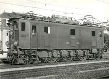 CPM Locomotive pour trains directs et omnibus Ae 3/5 10201-10226