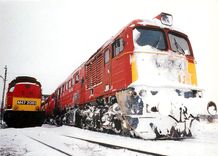 CPM Diesellokomotiven der MAV Nr. M62 165 und Nr. M47 2061 im Heizhaus Tapolca
