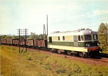 CPM Train de tombereaux vides remorque par un diesel serie TY 43 de la serie Pita - Krysz 08/77