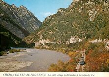 CPM Le petit village du Chaudan a la sortie du Var