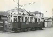 CPM Clermont Ferrand arrivée d'un trampway électrique place de la Gare le 2 juillet 1953