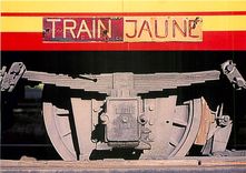 CPM Le train Jaune