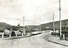 CPM Stuttgart Obertûrkheim Neckarbrûcke mit zug der