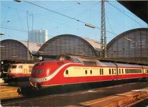 CPM Dieselhydraulischer Schnelltriebwagenzug 601 019 der Deutschen Bundesbahn im Hauptbahnhof Frankf