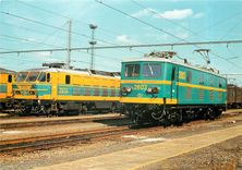 CPM Tram CP 68 Au depot de Schaerbeek la BB 2803 en compagnie de la CC 2024 