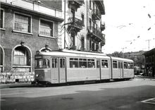 CPM Ligne 12 essais d'un bogies Vevey sous la Duewag 795 a la rue du Pont-Neuf a Carouge 22.7.1983
