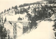 CPM Ce 2/2 41 a l'entree de l'ancien viaduc sur la Gryonne. Vers 1914