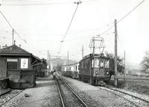 CPM ABDe 4/4 5 et voitures a Grivins Septembre 1985