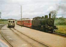 CPM Rote und blaue Pfeite waren auf der dampf- und diesel betriebenen MthB haeufig zu Gast