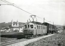 CPM SNB Bde 4/3 4 mit Rollschemeizug 757 Melchnau-Langenthal vor dem zweckentifremdeten Kloster St U