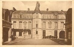 CPA le grAND ANDELYS-cour de la mairie