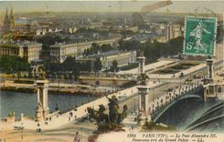 CPA Paris Le Pont Alexandre III Panorama pris du Grand Palais 