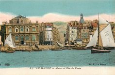 CPA Le Havre Musee et Rue de Paris Bateaux