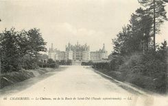 CPA Chambord Le Chateau vu de la Route de Saint Die Facade Septentrionale 