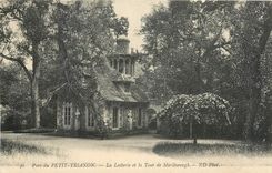 CPA Parc du Petit Trianon La Laiterie et la Tour de Marlborough 