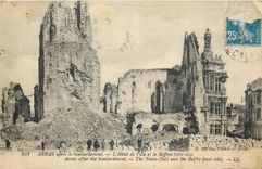 CPA Arras apres le bombardement L'Hotel de Ville et le Beffroi 