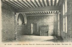 CPA Blois Le Chateau Prie Dieu Henri III Chambre ou fut assassine le Duc de Guise 