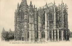 CPA Beauvais La Cathedrale Vue Generale 