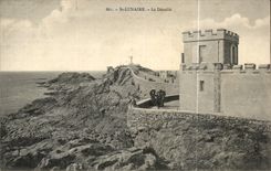Saint Lunaire - La Decolle - croix - CPA 