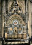 CPA La Cathedrale de Beauvais L'Horloge Astronomique 