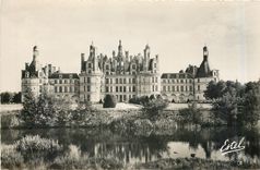 CPM Le Chateau de Chambord Facade et Jardins sur le Cosson 