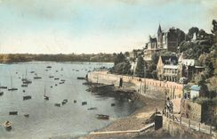 CPM Dinard La Promenade du Clair de Lune 