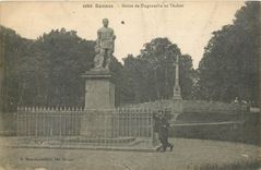 CPA Rennes Statue de Duguesclin au Thabor 