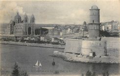 CPA Marseille La Cathedrale et le Fort Saint Jean 