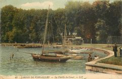 CPA Jardin de Versailles La Flotille du Canal Bateaux