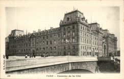 Paris - 13 - Barracks of the ISCED - CPA