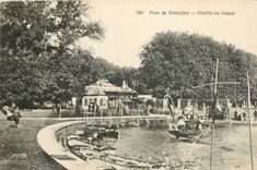 CPA Parc de Versailles Flotille du Canal Bateaux