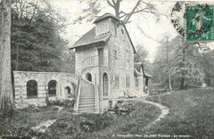 CPA Versailles Parc du petit Trianon Le Moulin 